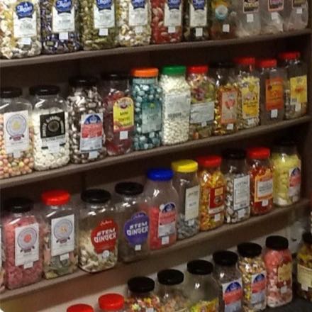 Salvinas Traditional English Sweet Shop imag 2